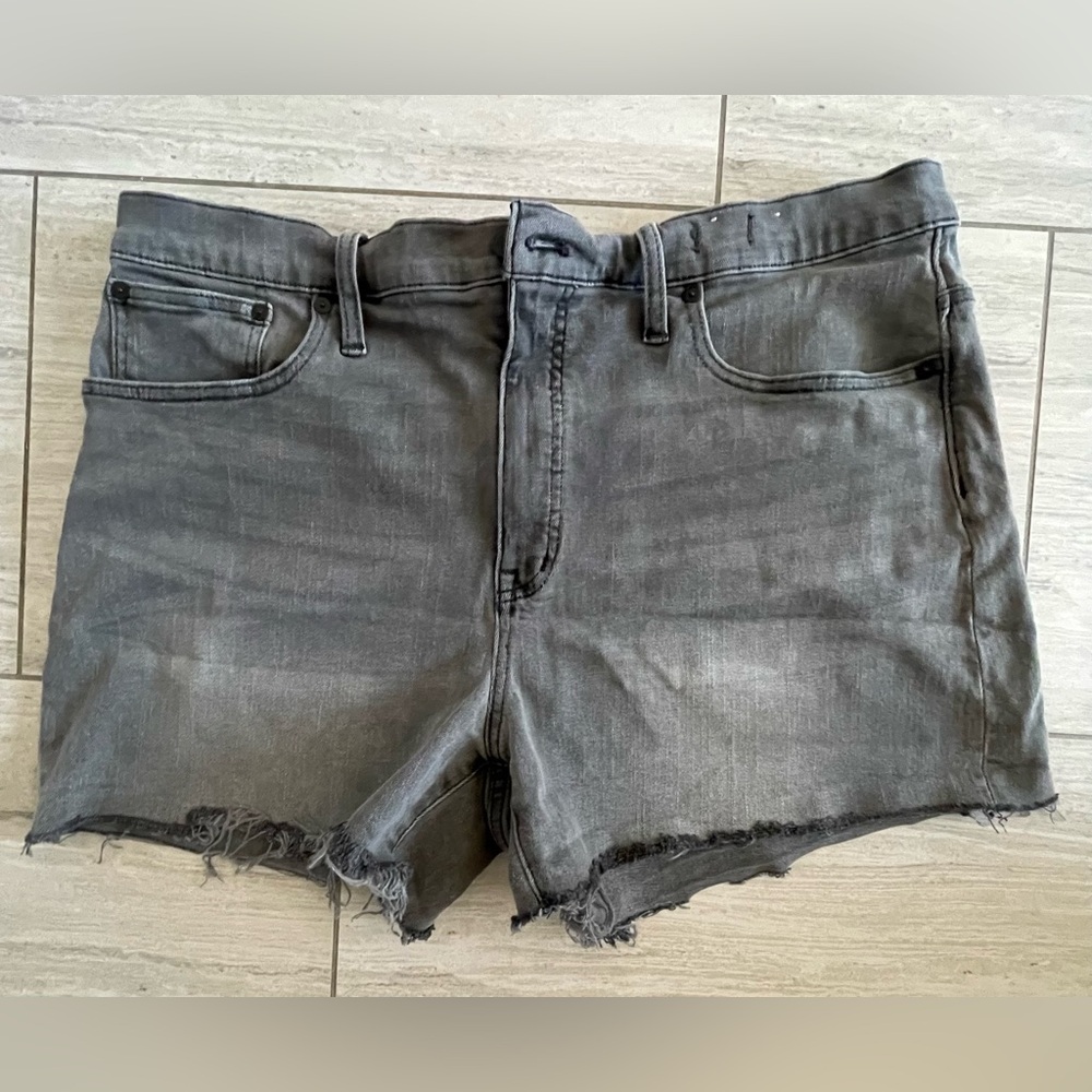 Madewell Women's Gray High Rise Denim Cut Off Shorts Size 33